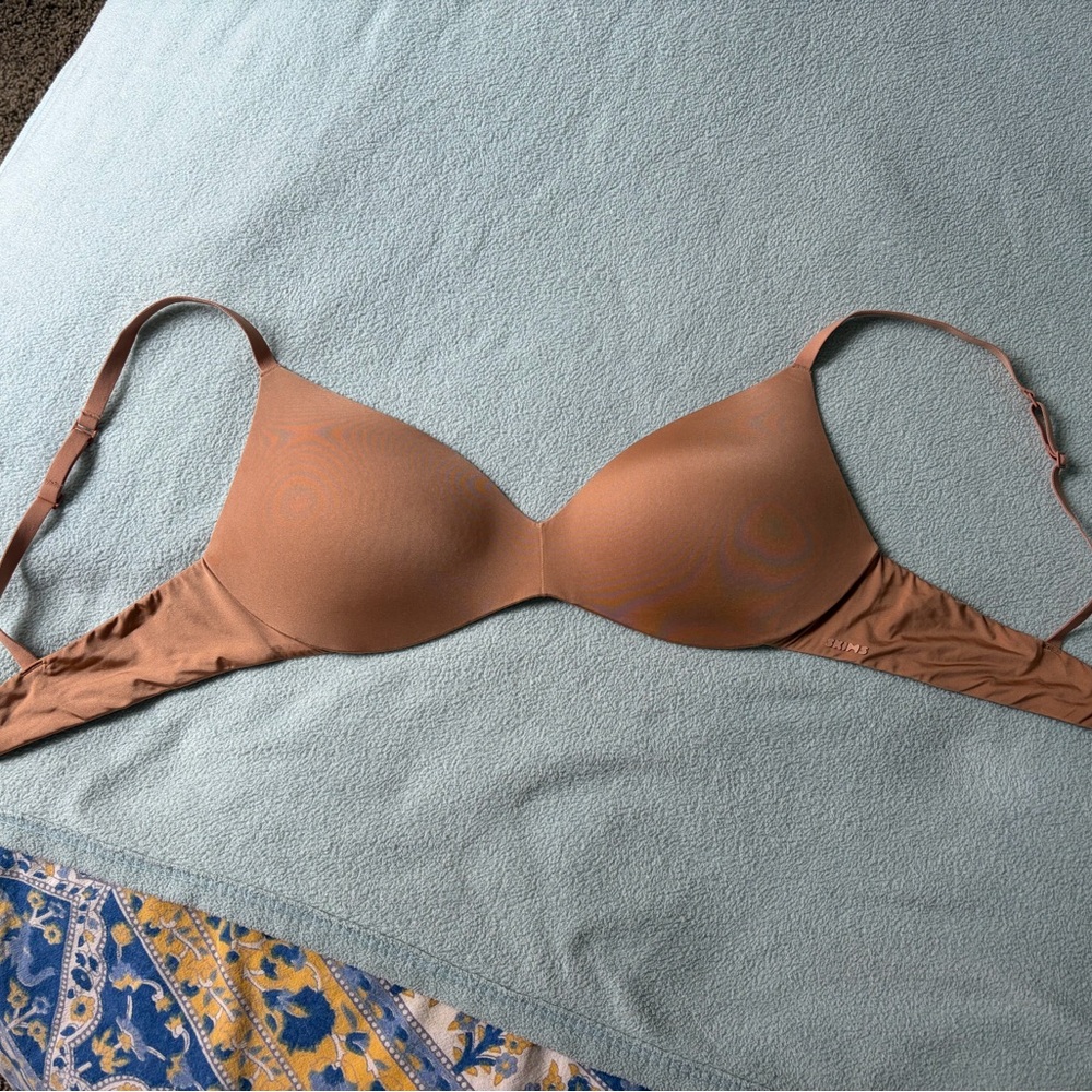 Skims T-Shirt Push Up Wireless Bra